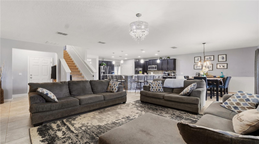 DAVENPORT, Florida 33837, 5 Bedrooms Bedrooms, ,3 BathroomsBathrooms,Residential,For Sale,GRANADA,0,MFRG5113198