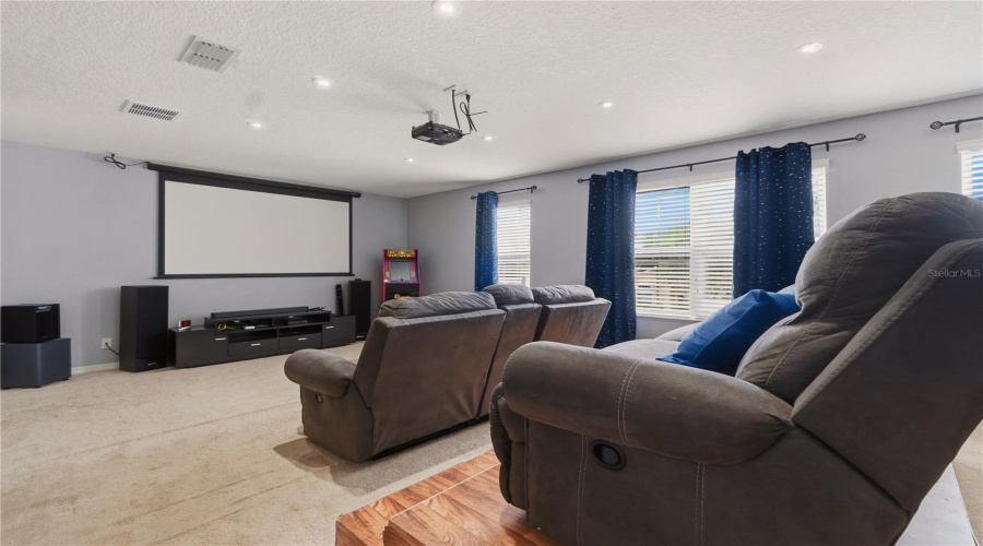 DAVENPORT, Florida 33837, 5 Bedrooms Bedrooms, ,3 BathroomsBathrooms,Residential,For Sale,GRANADA,0,MFRG5113198