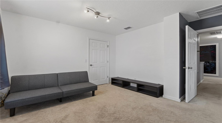 DAVENPORT, Florida 33837, 5 Bedrooms Bedrooms, ,3 BathroomsBathrooms,Residential,For Sale,GRANADA,0,MFRG5113198