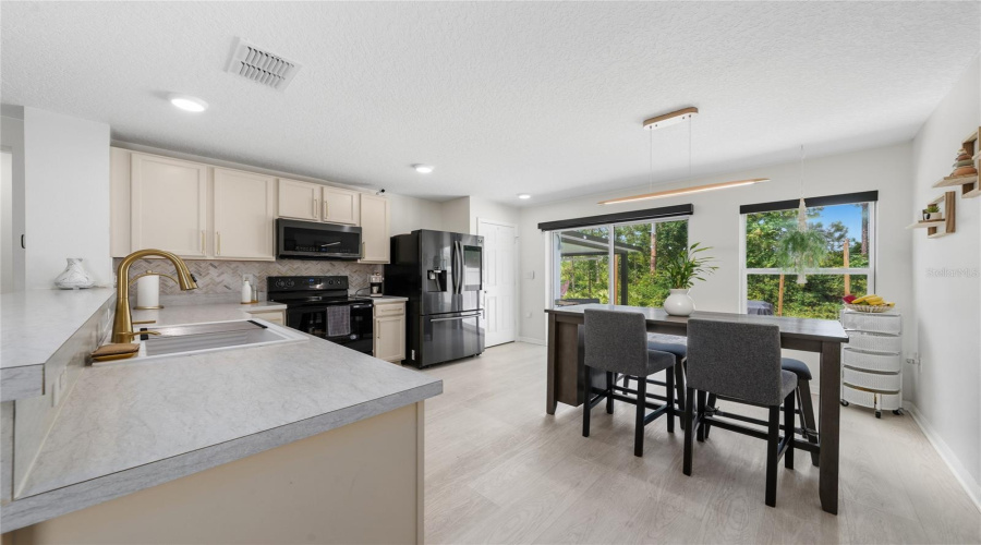 DAVENPORT, Florida 33837, 3 Bedrooms Bedrooms, ,2 BathroomsBathrooms,Residential,For Sale,PRESERVE POINTE,0,MFRS5150870