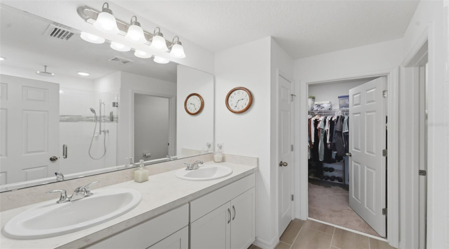 KISSIMMEE, Florida 34746, 4 Bedrooms Bedrooms, ,2 BathroomsBathrooms,Residential,For Sale,WISPY CYPRESS,0,MFRV4948931