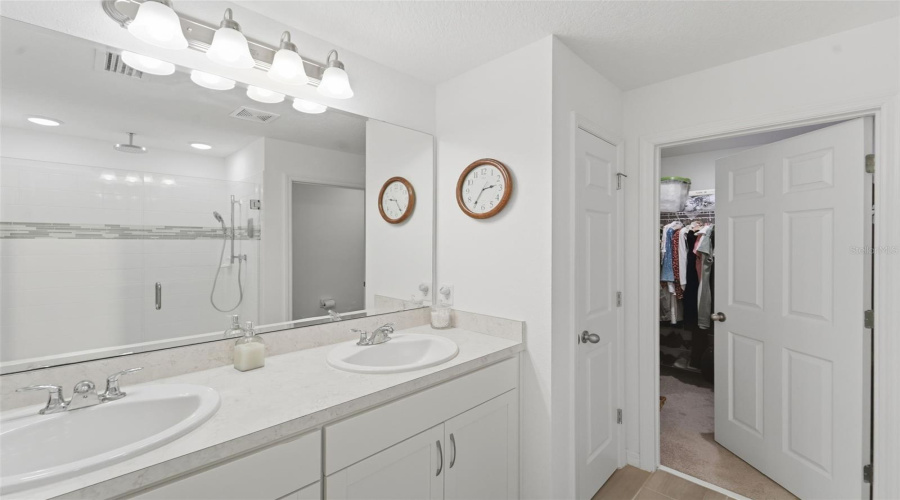 KISSIMMEE, Florida 34746, 4 Bedrooms Bedrooms, ,2 BathroomsBathrooms,Residential,For Sale,WISPY CYPRESS,0,MFRV4948931