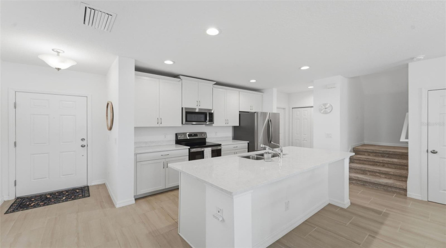 KISSIMMEE, Florida 34746, 4 Bedrooms Bedrooms, ,2 BathroomsBathrooms,Residential,For Sale,WISPY CYPRESS,0,MFRV4948931