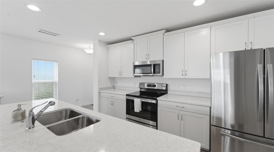 KISSIMMEE, Florida 34746, 4 Bedrooms Bedrooms, ,2 BathroomsBathrooms,Residential,For Sale,WISPY CYPRESS,0,MFRV4948931