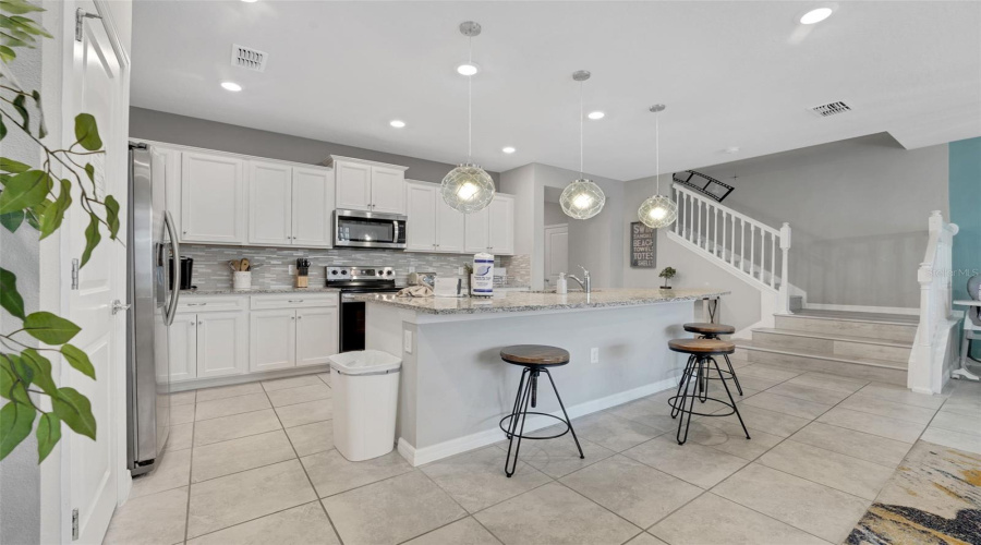 DAVENPORT, Florida 33897, 5 Bedrooms Bedrooms, ,4 BathroomsBathrooms,Residential,For Sale,GARDENIA,0,MFRO6316353