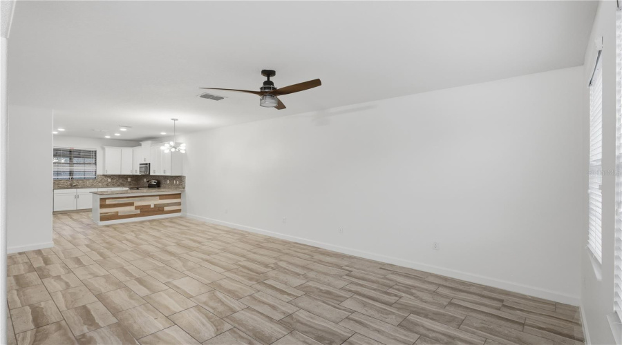 DAVENPORT, Florida 33896, 4 Bedrooms Bedrooms, ,4 BathroomsBathrooms,Residential,For Sale,SHINNECOCK HILLS,0,MFRV4948166