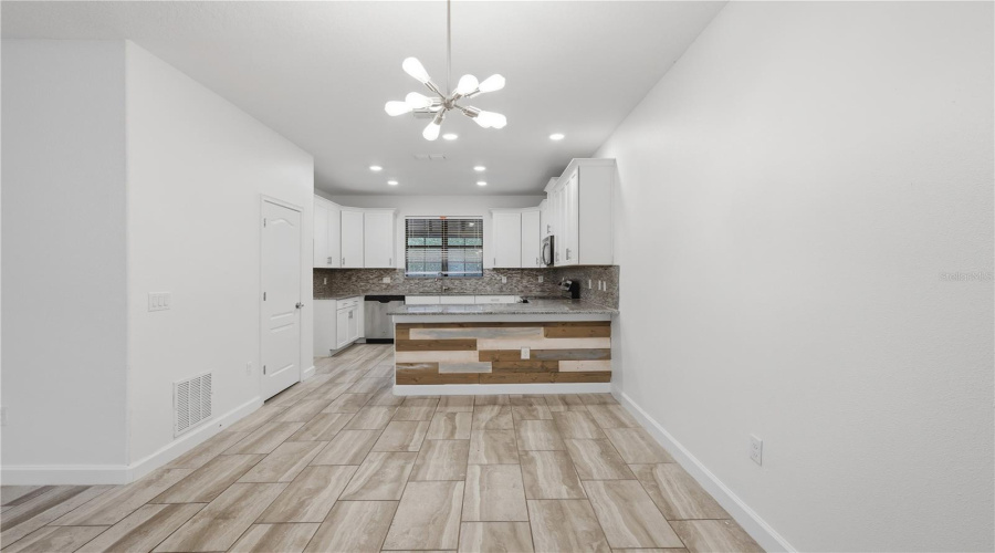 DAVENPORT, Florida 33896, 4 Bedrooms Bedrooms, ,4 BathroomsBathrooms,Residential,For Sale,SHINNECOCK HILLS,0,MFRV4948166