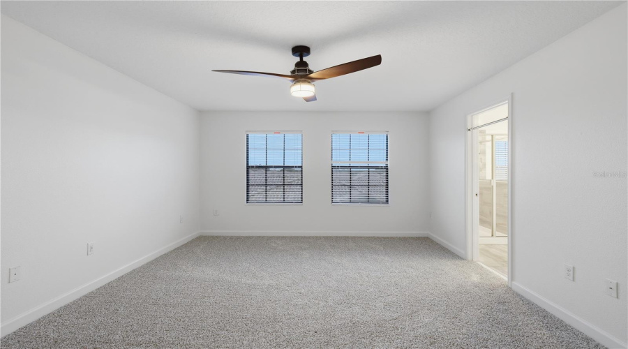 DAVENPORT, Florida 33896, 4 Bedrooms Bedrooms, ,4 BathroomsBathrooms,Residential,For Sale,SHINNECOCK HILLS,0,MFRV4948166
