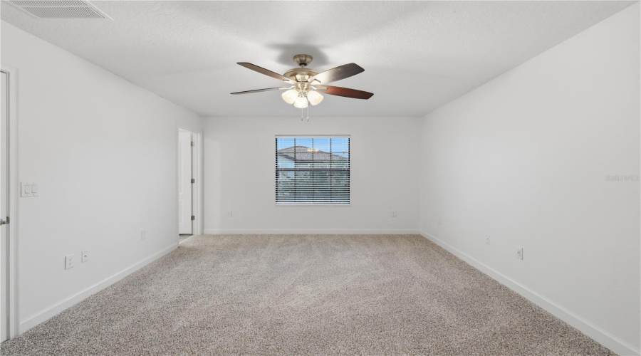 DAVENPORT, Florida 33896, 4 Bedrooms Bedrooms, ,4 BathroomsBathrooms,Residential,For Sale,SHINNECOCK HILLS,0,MFRV4948166