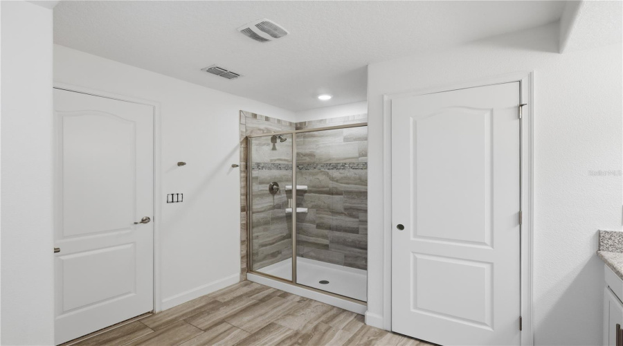 DAVENPORT, Florida 33896, 4 Bedrooms Bedrooms, ,4 BathroomsBathrooms,Residential,For Sale,SHINNECOCK HILLS,0,MFRV4948166
