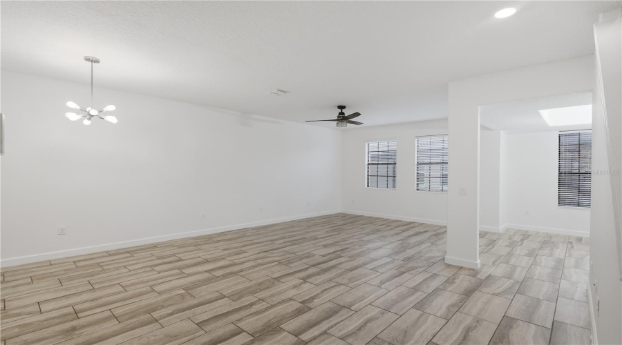 DAVENPORT, Florida 33896, 4 Bedrooms Bedrooms, ,4 BathroomsBathrooms,Residential,For Sale,SHINNECOCK HILLS,0,MFRV4948166