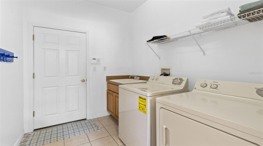 KISSIMMEE, Florida 34746, 5 Bedrooms Bedrooms, ,3 BathroomsBathrooms,Residential,For Sale,CUMBRIAN LAKES,0,MFRO6412906