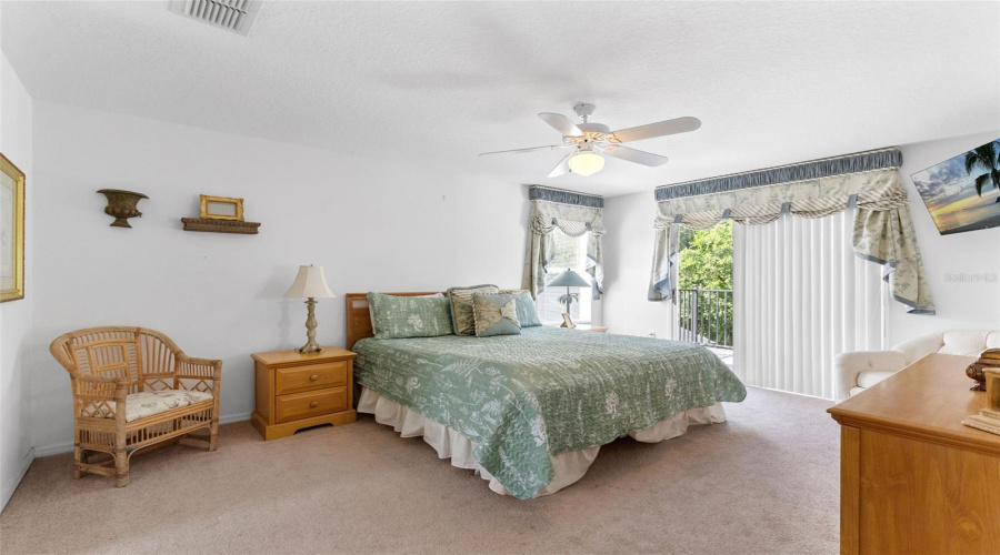 KISSIMMEE, Florida 34746, 5 Bedrooms Bedrooms, ,3 BathroomsBathrooms,Residential,For Sale,CUMBRIAN LAKES,0,MFRO6412906