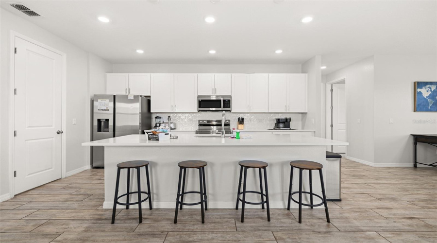 DAVENPORT, Florida 33896, 4 Bedrooms Bedrooms, ,3 BathroomsBathrooms,Residential,For Sale,DERWENT,0,MFRS5149393