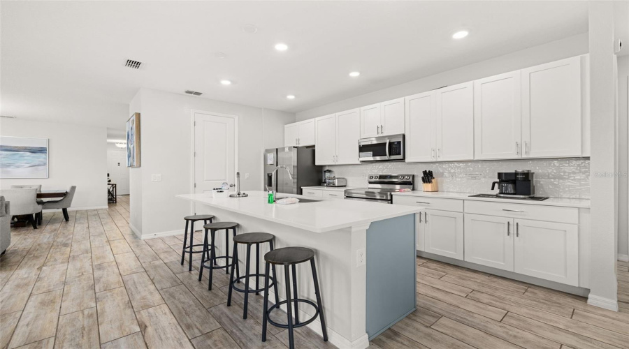 DAVENPORT, Florida 33896, 4 Bedrooms Bedrooms, ,3 BathroomsBathrooms,Residential,For Sale,DERWENT,0,MFRS5149393