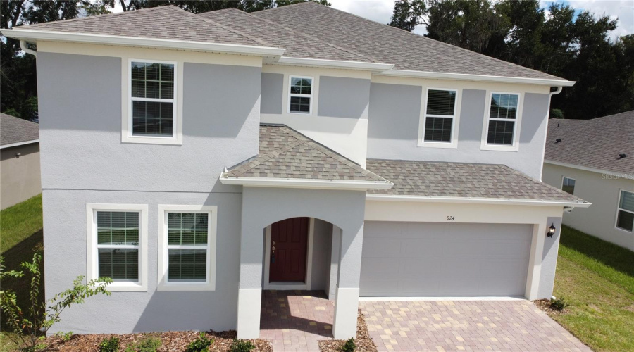 DAVENPORT, Florida 33837, 5 Bedrooms Bedrooms, ,3 BathroomsBathrooms,Residential,For Sale,AVENAL,0,MFRO6413408