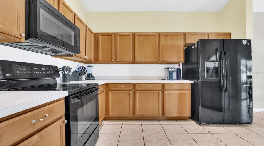 KISSIMMEE, Florida 34747, 5 Bedrooms Bedrooms, ,4 BathroomsBathrooms,Residential,For Sale,BLOOMING ALAMANDA,0,MFRO6367247