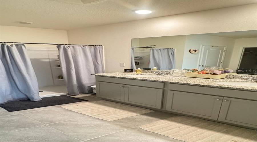 DAVENPORT, Florida 33837, 4 Bedrooms Bedrooms, ,2 BathroomsBathrooms,Residential,For Sale,DOE RUN,0,MFRO6412929