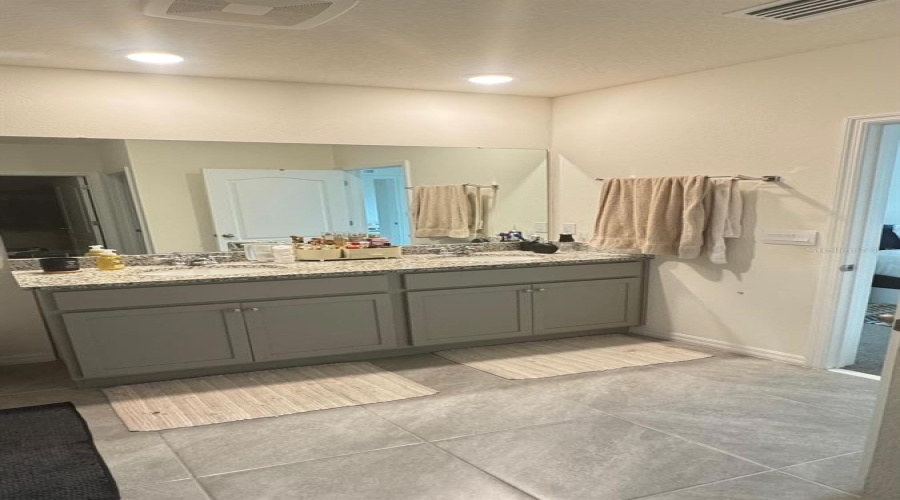 DAVENPORT, Florida 33837, 4 Bedrooms Bedrooms, ,2 BathroomsBathrooms,Residential,For Sale,DOE RUN,0,MFRO6412929