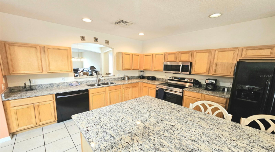 KISSIMMEE, Florida 34746, 7 Bedrooms Bedrooms, ,4 BathroomsBathrooms,Residential,For Sale,HIDEAWAY BEACH,0,MFRS5151084