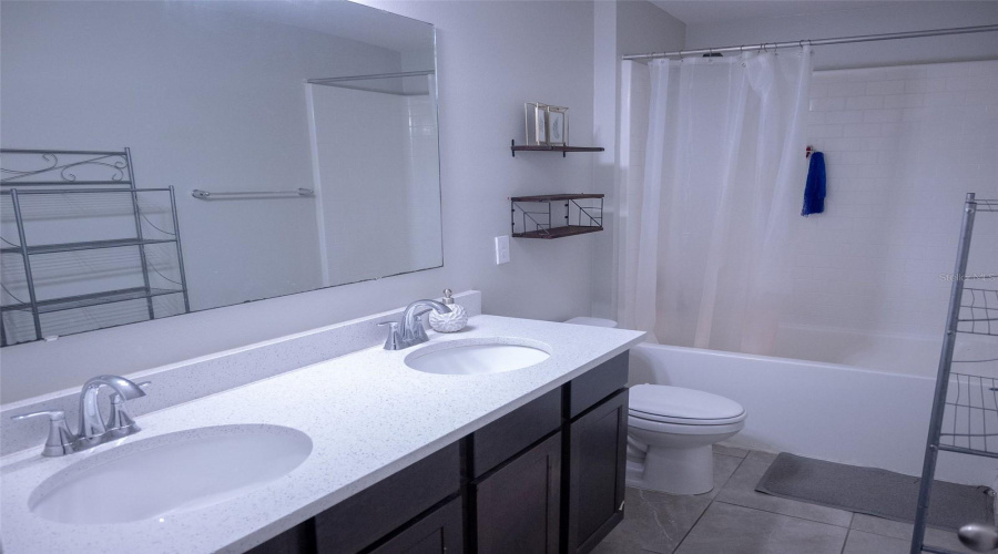 KISSIMMEE, Florida 34746, 3 Bedrooms Bedrooms, ,2 BathroomsBathrooms,Residential,For Sale,CORAL CASTLE,0,MFRS5151187