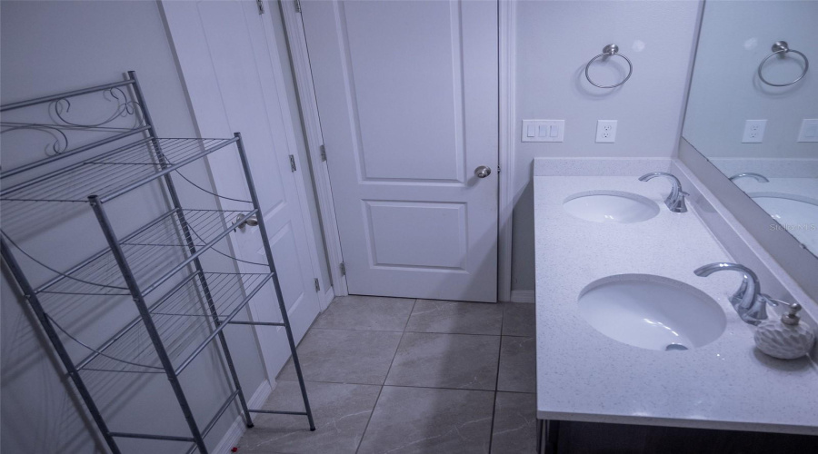 KISSIMMEE, Florida 34746, 3 Bedrooms Bedrooms, ,2 BathroomsBathrooms,Residential,For Sale,CORAL CASTLE,0,MFRS5151187