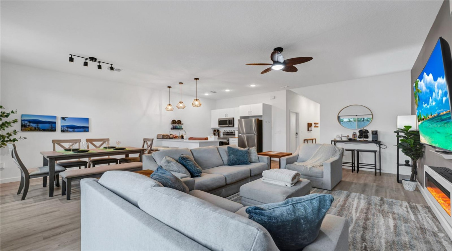DAVENPORT, Florida 33896, 3 Bedrooms Bedrooms, ,2 BathroomsBathrooms,Residential,For Sale,FAMAGUSTA,0,MFRO6412813