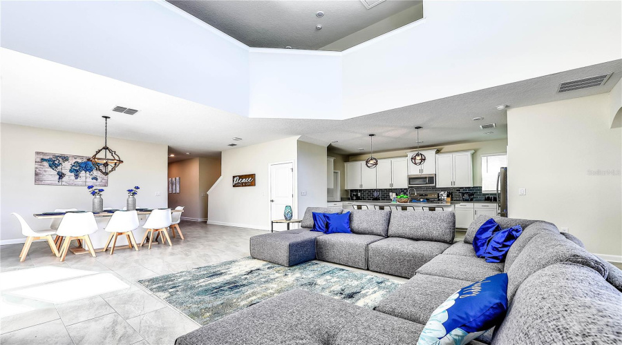 DAVENPORT, Florida 33896, 5 Bedrooms Bedrooms, ,5 BathroomsBathrooms,Residential,For Sale,CABOT CLIFFS,0,MFRS5128162