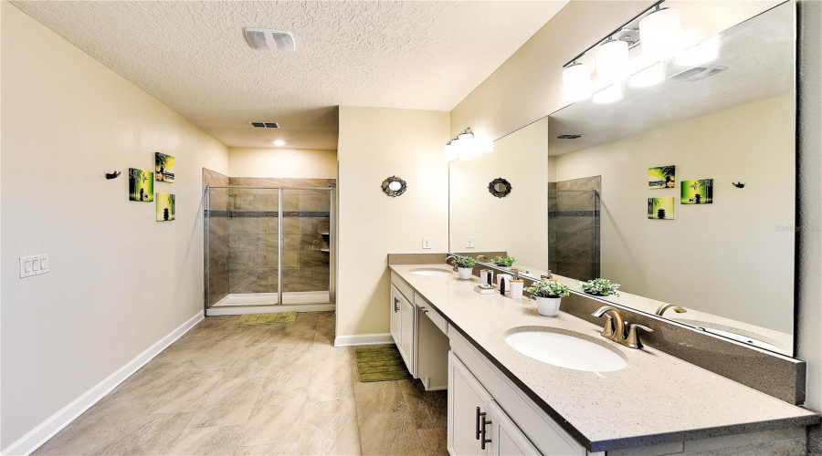 DAVENPORT, Florida 33896, 5 Bedrooms Bedrooms, ,5 BathroomsBathrooms,Residential,For Sale,CABOT CLIFFS,0,MFRS5128162