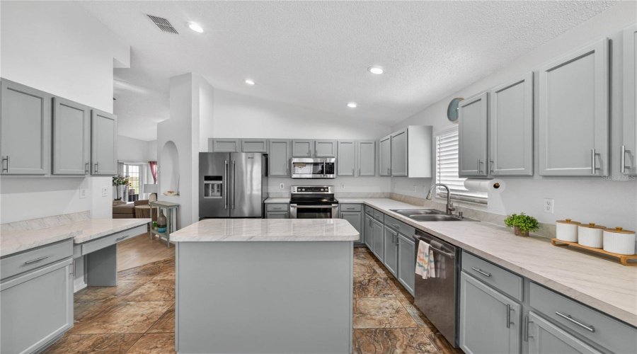 DAVENPORT, Florida 33837, 3 Bedrooms Bedrooms, ,2 BathroomsBathrooms,Residential,For Sale,DELANCEY,0,MFRO6413413