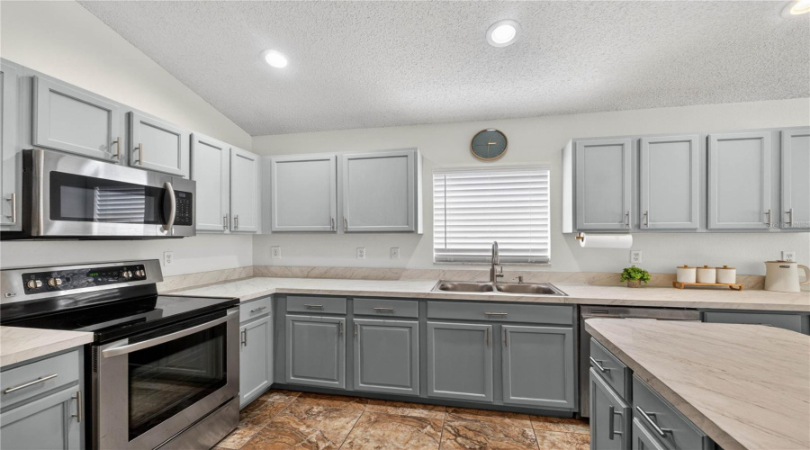 DAVENPORT, Florida 33837, 3 Bedrooms Bedrooms, ,2 BathroomsBathrooms,Residential,For Sale,DELANCEY,0,MFRO6413413