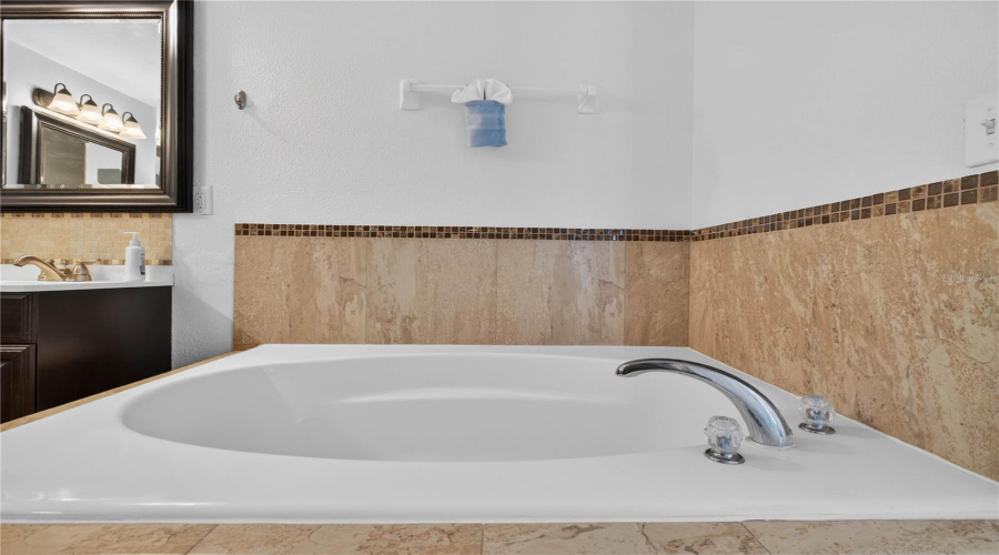 DAVENPORT, Florida 33837, 3 Bedrooms Bedrooms, ,2 BathroomsBathrooms,Residential,For Sale,DELANCEY,0,MFRO6413413