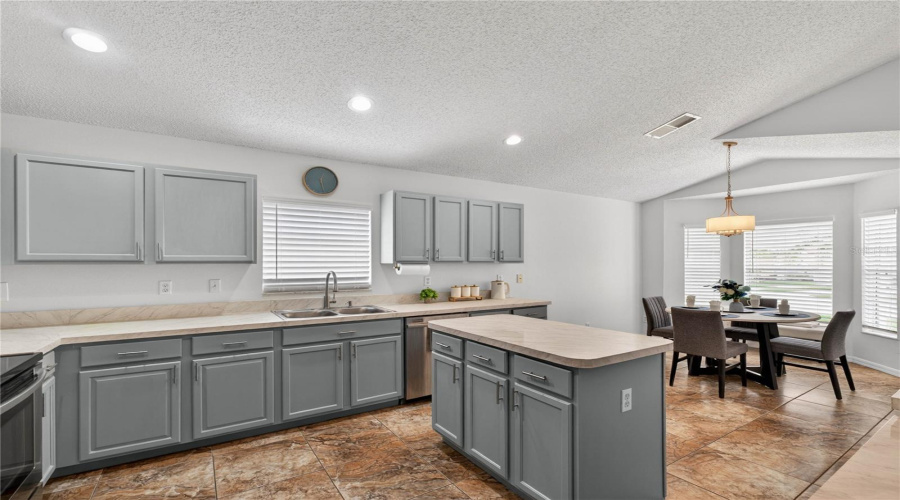 DAVENPORT, Florida 33837, 3 Bedrooms Bedrooms, ,2 BathroomsBathrooms,Residential,For Sale,DELANCEY,0,MFRO6413413