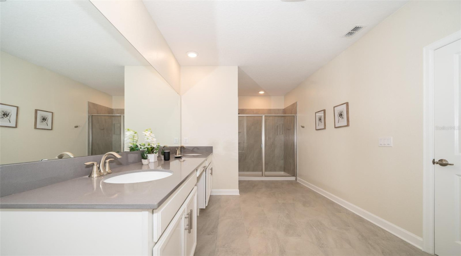 KISSIMMEE, Florida 34746, 5 Bedrooms Bedrooms, ,5 BathroomsBathrooms,Residential,For Sale,BOOKMARK,0,MFRS5151257