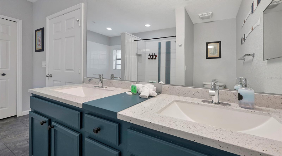 KISSIMMEE, Florida 34747, 2 Bedrooms Bedrooms, ,2 BathroomsBathrooms,Residential,For Sale,PIRATES RETREAT,0,MFRS5134118