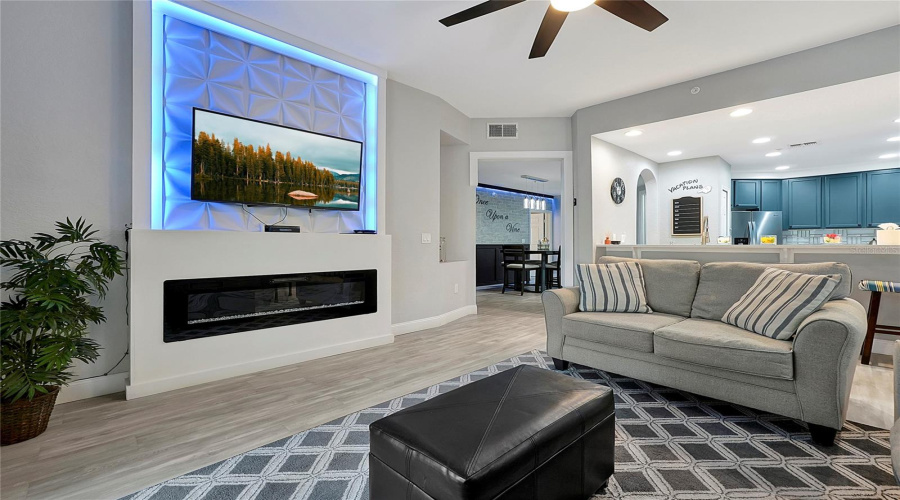 KISSIMMEE, Florida 34747, 2 Bedrooms Bedrooms, ,2 BathroomsBathrooms,Residential,For Sale,PIRATES RETREAT,0,MFRS5134118