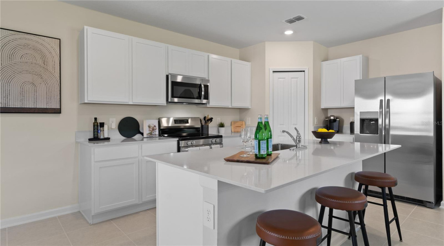 DAVENPORT, Florida 33837, 4 Bedrooms Bedrooms, ,2 BathroomsBathrooms,Residential,For Sale,OAKS RIVER,0,MFRO6413759