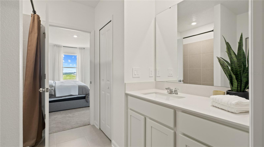 DAVENPORT, Florida 33837, 5 Bedrooms Bedrooms, ,2 BathroomsBathrooms,Residential,For Sale,MEADOW WALK,0,MFRO6413767