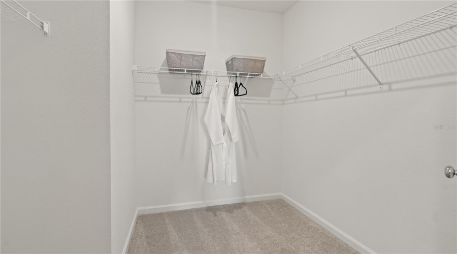 DAVENPORT, Florida 33837, 5 Bedrooms Bedrooms, ,2 BathroomsBathrooms,Residential,For Sale,MEADOW WALK,0,MFRO6413767