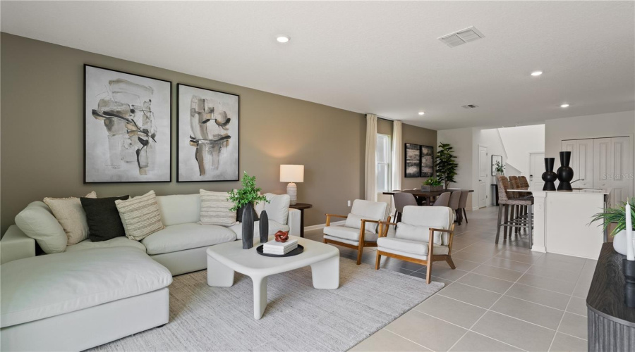 DAVENPORT, Florida 33837, 5 Bedrooms Bedrooms, ,2 BathroomsBathrooms,Residential,For Sale,MEADOW WALK,0,MFRO6413767