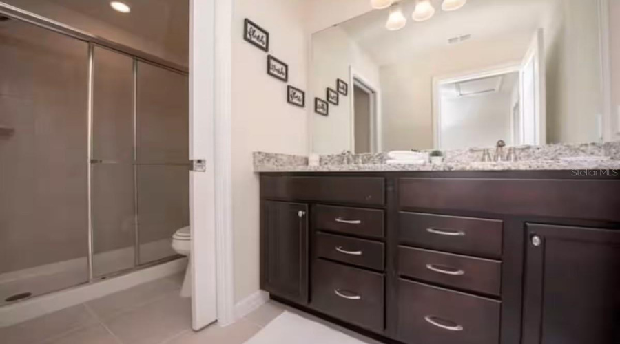DAVENPORT, Florida 33897, 7 Bedrooms Bedrooms, ,6 BathroomsBathrooms,Residential,For Sale,SUMMER,0,MFRO6412823