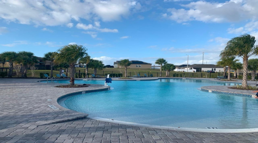 KISSIMMEE, Florida 34746, 4 Bedrooms Bedrooms, ,2 BathroomsBathrooms,Residential,For Sale,ROYAL POINT,0,MFRO6413550