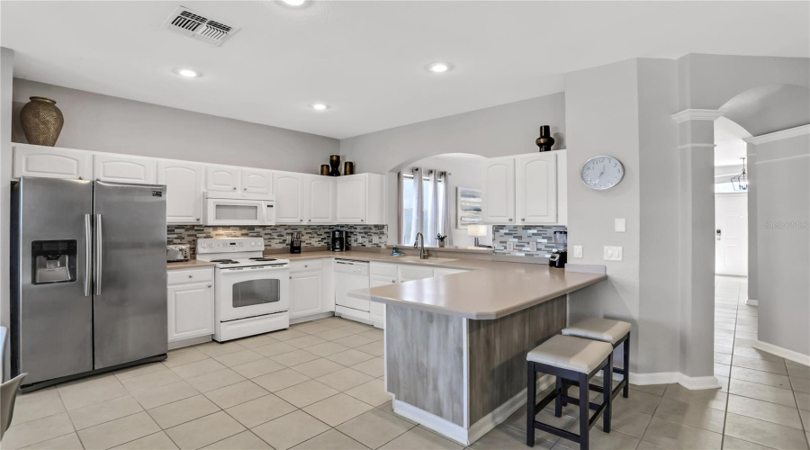 KISSIMMEE, Florida 34747, 6 Bedrooms Bedrooms, ,4 BathroomsBathrooms,Residential,For Sale,TOSTETH,0,MFRO6376480