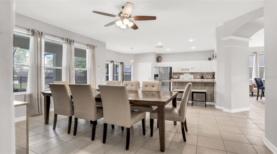 KISSIMMEE, Florida 34747, 6 Bedrooms Bedrooms, ,4 BathroomsBathrooms,Residential,For Sale,TOSTETH,0,MFRO6376480