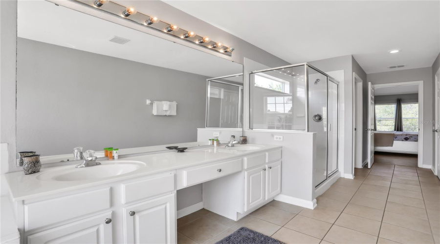 KISSIMMEE, Florida 34747, 6 Bedrooms Bedrooms, ,4 BathroomsBathrooms,Residential,For Sale,TOSTETH,0,MFRO6376480