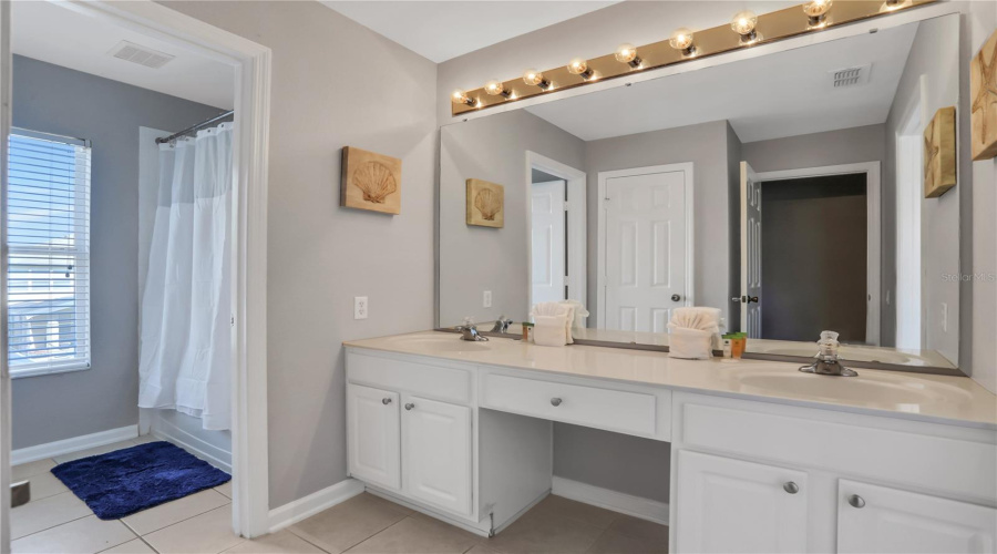 KISSIMMEE, Florida 34747, 6 Bedrooms Bedrooms, ,4 BathroomsBathrooms,Residential,For Sale,TOSTETH,0,MFRO6376480