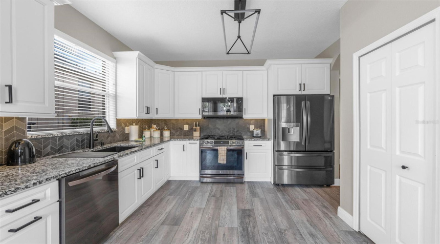 DAVENPORT, Florida 33897, 4 Bedrooms Bedrooms, ,3 BathroomsBathrooms,Residential,For Sale,MONTARA,0,MFRO6413187