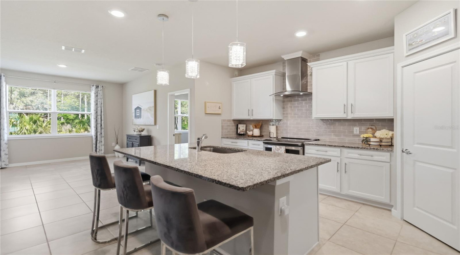 KISSIMMEE, Florida 34746, 3 Bedrooms Bedrooms, ,2 BathroomsBathrooms,Residential,For Sale,ROYAL POINT,0,MFRO6413455