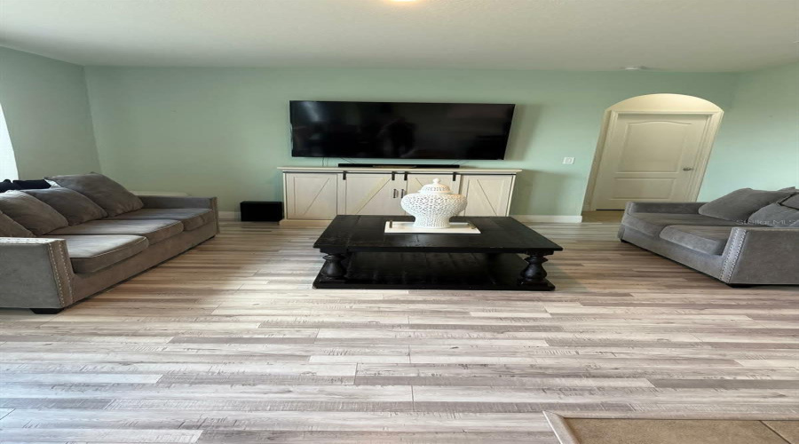 DAVENPORT, Florida 33837, 5 Bedrooms Bedrooms, ,3 BathroomsBathrooms,Residential,For Sale,NOVA,0,MFRS5135451