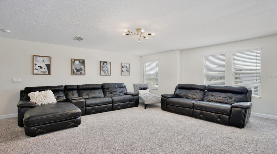 KISSIMMEE, Florida 34746, 4 Bedrooms Bedrooms, ,3 BathroomsBathrooms,Residential,For Sale,FAIRY TALE,0,MFRO6408538